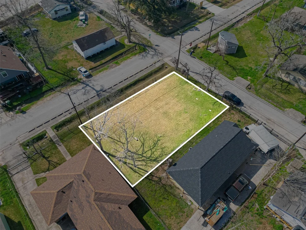 Unit for sale at 7902 Pointer Street, Houston, TX 77016
