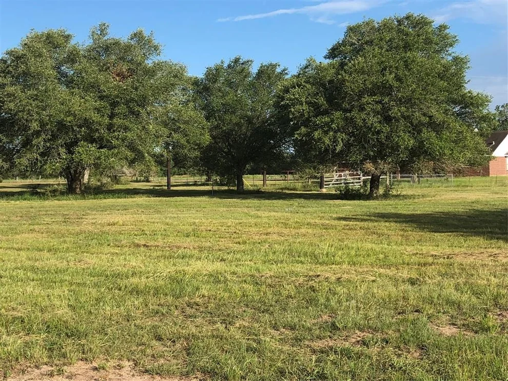 Unit for sale at Lot 2 Pvt 1671, Hallettsville, TX 77964