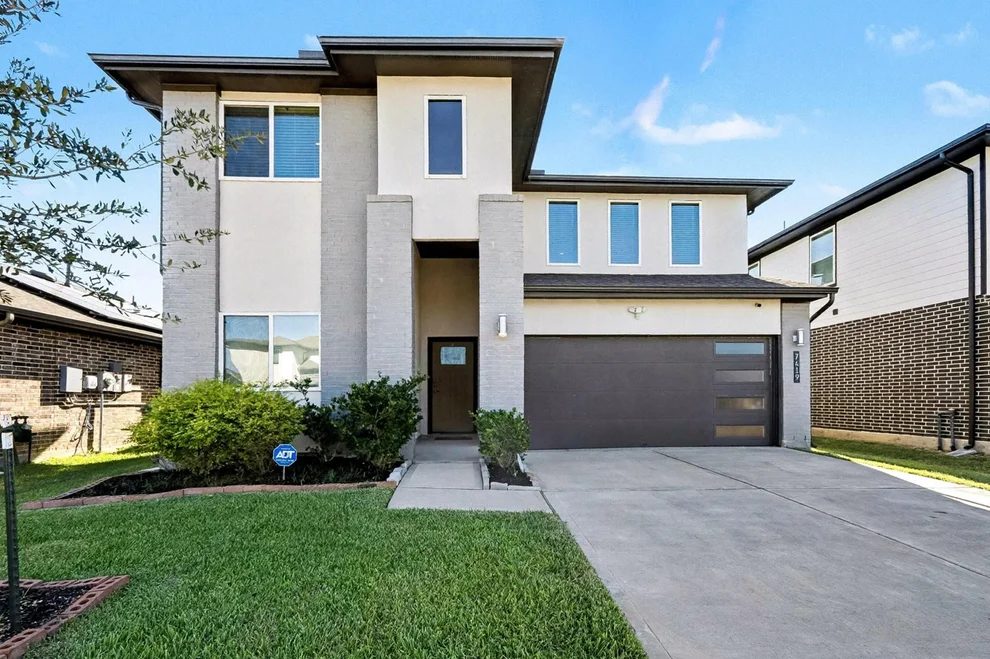 Unit for sale at 7419 Rainham Valley Lane, Richmond, TX 77407