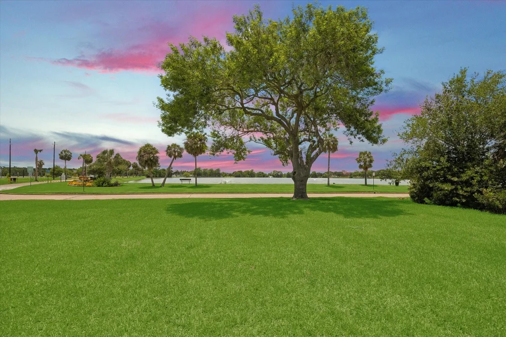 Unit for sale at 18743 Martinique Drive, Nassau Bay, TX 77058