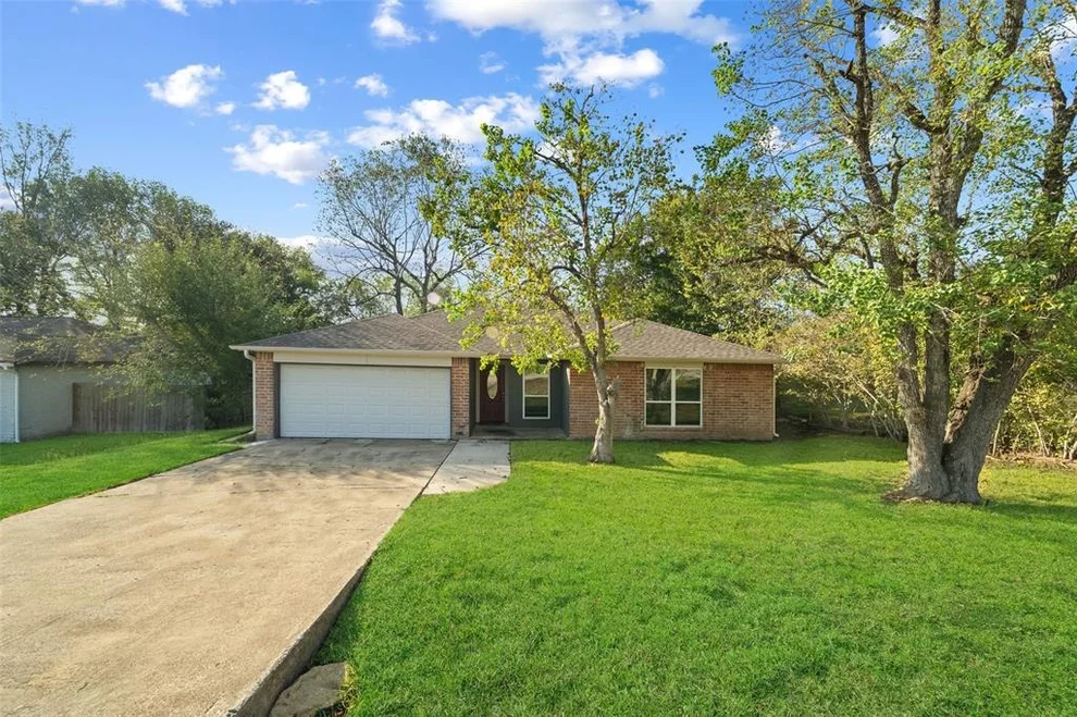 Unit for sale at 12681 Lake Conroe Hills Drive, Willis, TX 77318
