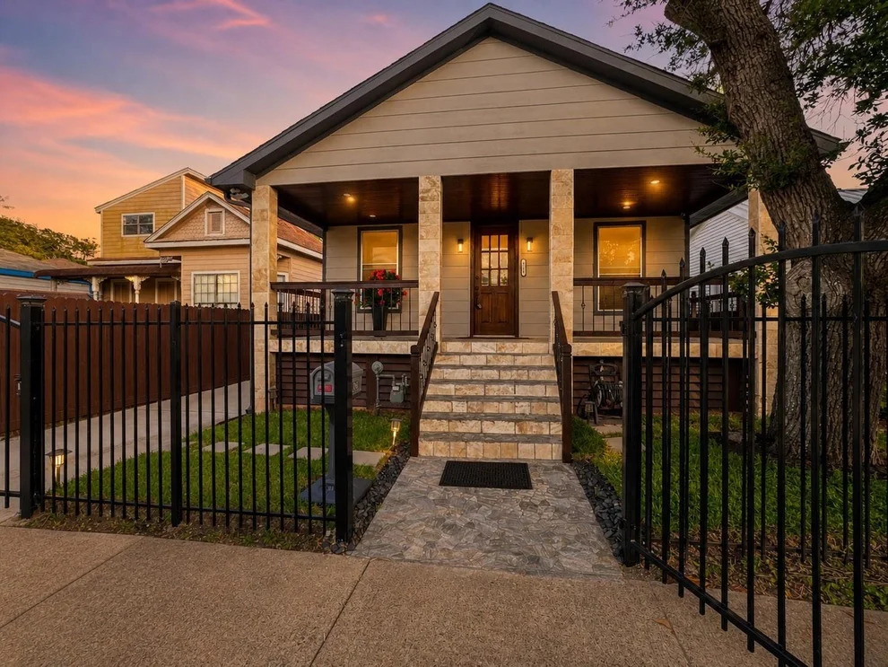 Unit for sale at 3715 Avenue O 1/2, Galveston, TX 77550