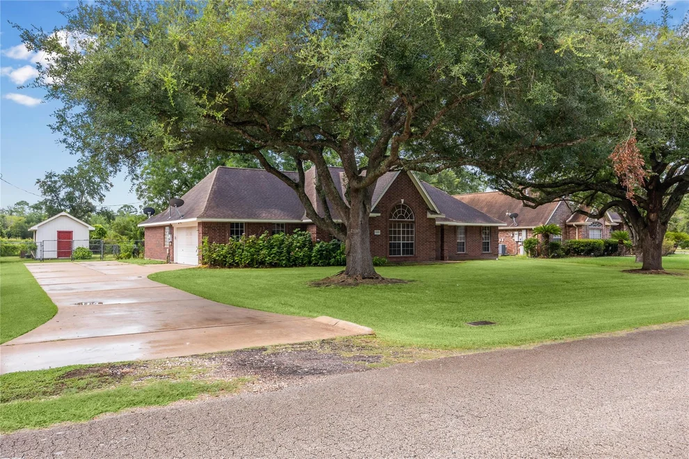 Unit for sale at 13225 Rene Circle, Santa Fe, TX 77510