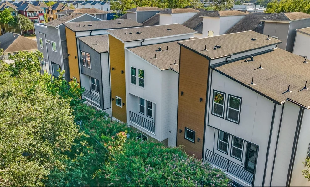 Unit for sale at 602 W 28th Street, Houston, TX 77008