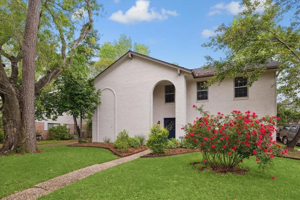 Unit for sale at 5818 Templegate Drive, Houston, TX 77066