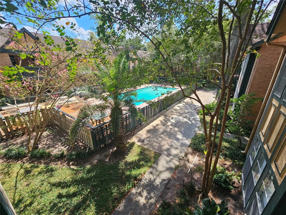 Unit for sale at 8287 Kingsbrook Road, Houston, TX 77024
