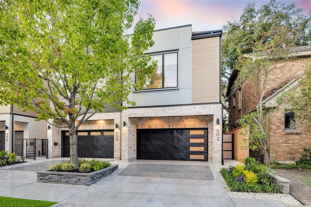 Unit for sale at 602 W Clay Street, Houston, TX 77019