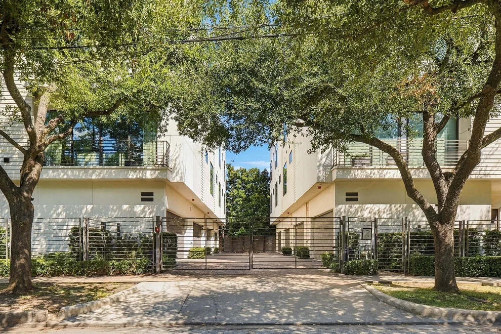 Unit for sale at 1004 California Street, Houston, TX 77006
