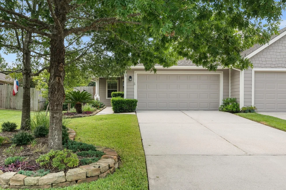 Unit for sale at 43 E Kentwick Place, Conroe, TX 77384