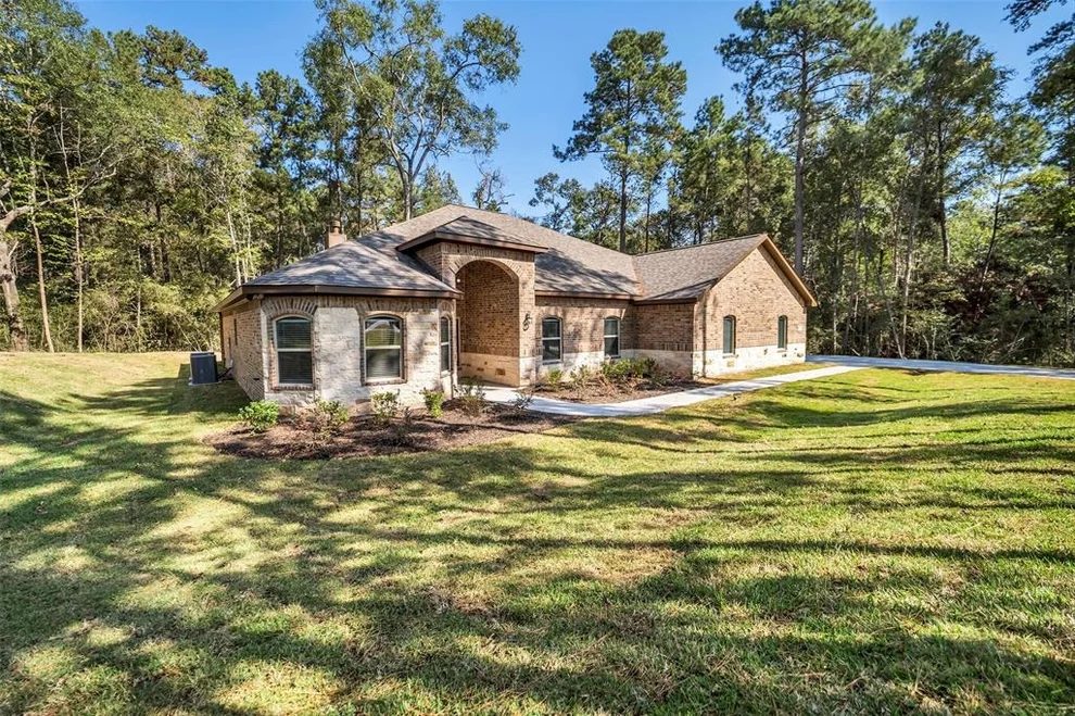 Unit for sale at 234 Feldspar Lane, Huntsville, TX 77340
