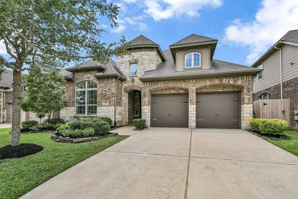 Unit for sale at 1530 Richland Hollow Lane, Friendswood, TX 77546