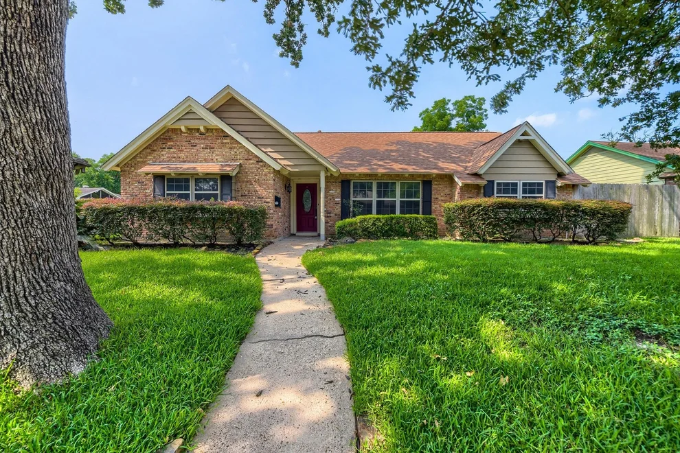 Unit for sale at 5919 Greenmont Drive, Houston, TX 77092