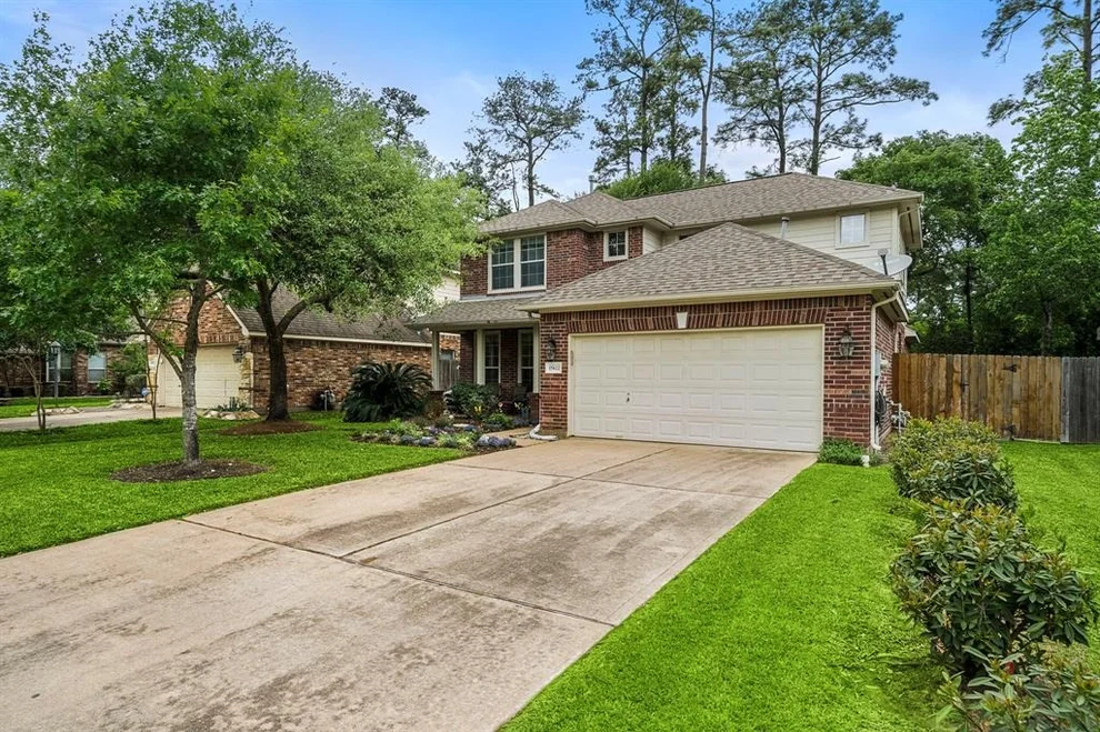 Unit for sale at 15622 Clear Pointe Drive, Cypress, TX 77429