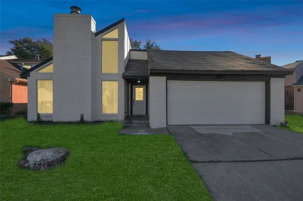 Unit for sale at 9603 Sharpview Drive, Houston, TX 77036