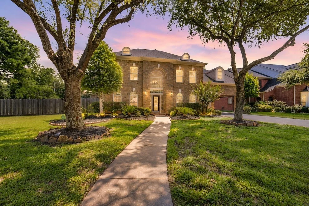 Unit for sale at 4711 N Pine Brook Way, Houston, TX 77059