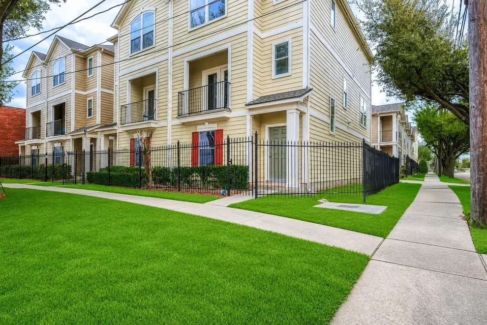 Unit for sale at 1119 Palmer Street, Houston, TX 77003