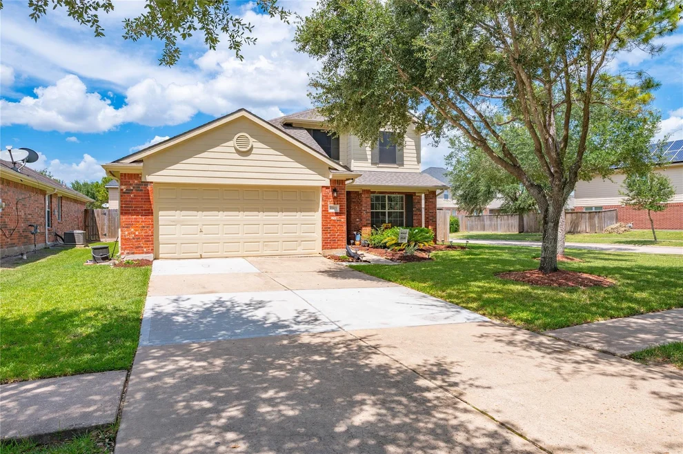 Unit for sale at 13601 Trail Meadow Lane, Rosharon, TX 77583