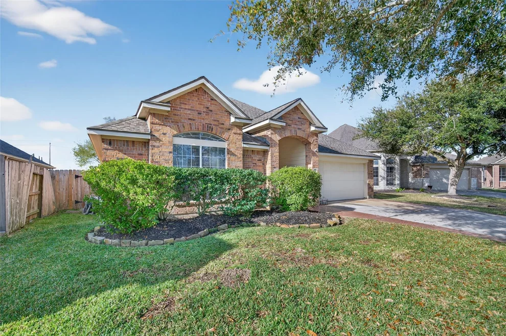 Unit for sale at 6097 Well Brook Lane, League City, TX 77573