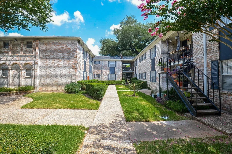 Unit for sale at 7900 Westheimer Road, Houston, TX 77063