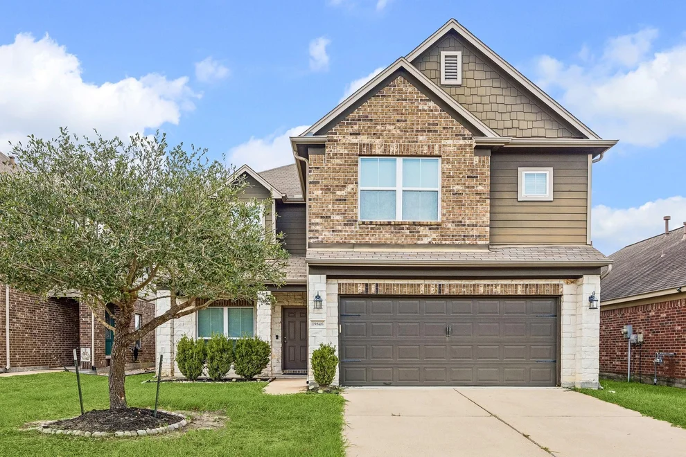 Unit for sale at 19846 Haven Cliff Lane, Cypress, TX 77433