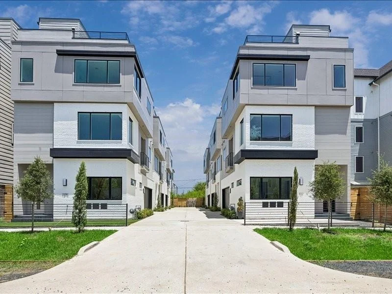 Unit for sale at 729 W 21st Street, Houston, TX 77008