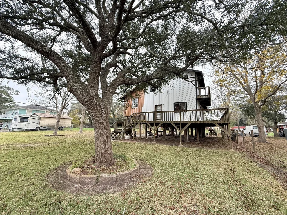 Unit for sale at 2806 Pearl Street, Liverpool, TX 77577