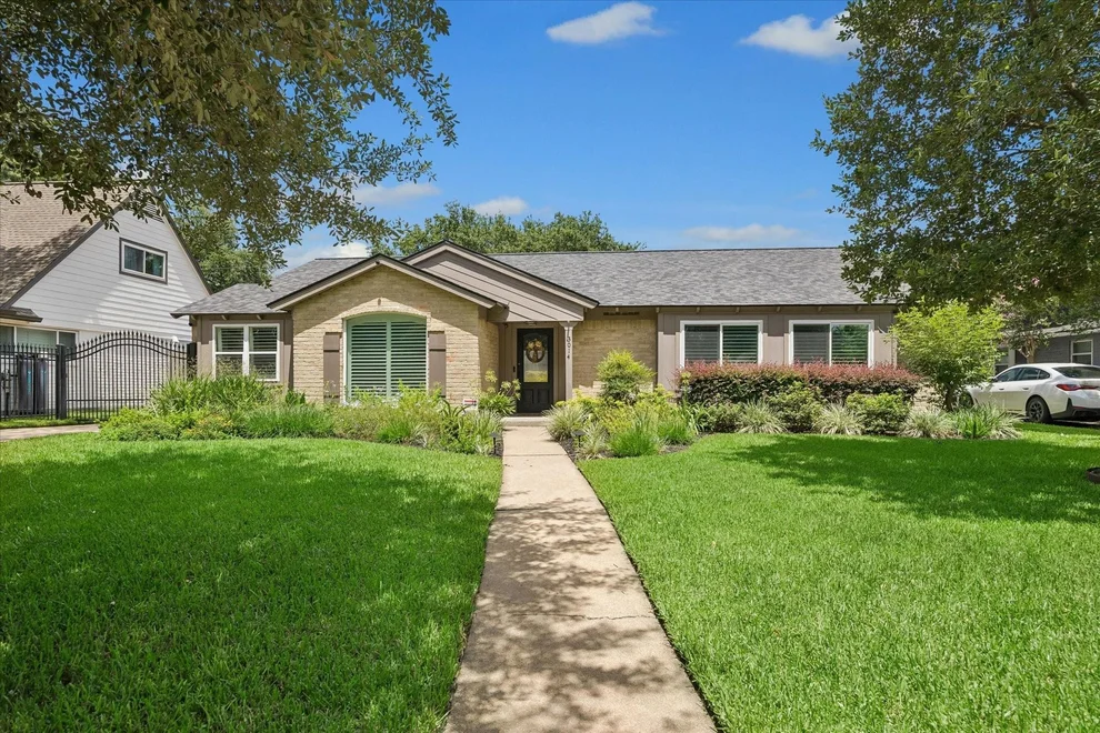 Unit for sale at 3014 Kevin Lane, Houston, TX 77043