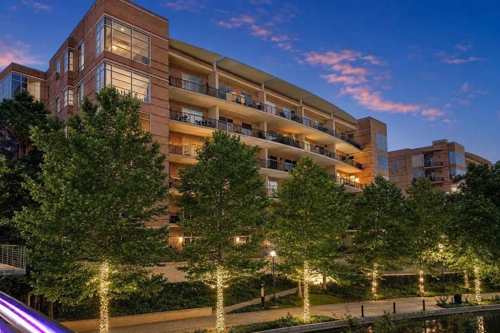 Unit for sale at 1 Waterway Court, The Woodlands, TX 77380