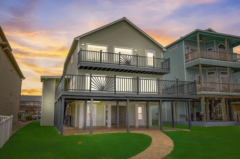 Unit for sale at 1319 Edwards Drive, Dickinson, TX 77539