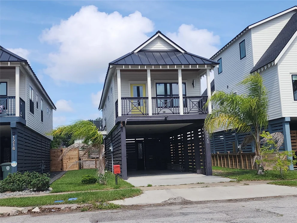Unit for sale at 1220 32nd Street, Galveston, TX 77550