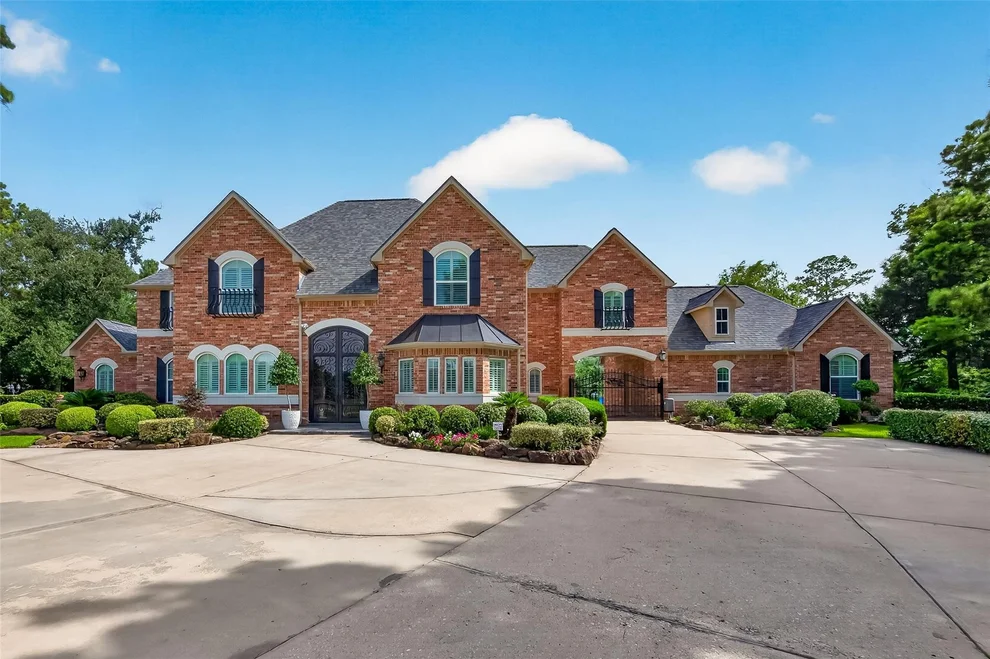 Unit for sale at 12310 Summer Lake Ranch Drive, Houston, TX 77044