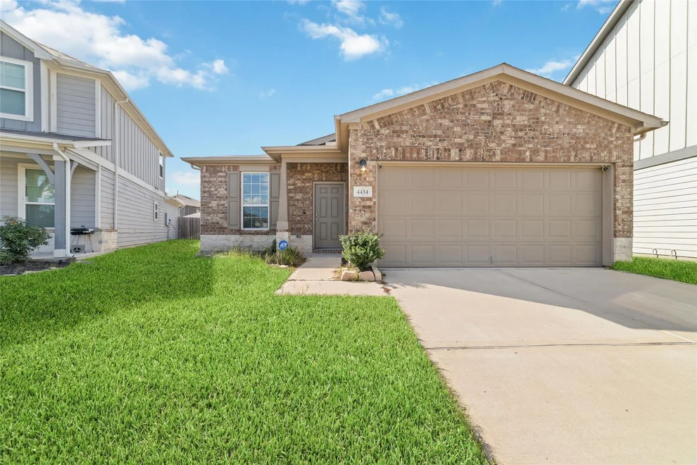 Unit for sale at 4434 Autumn Pass Court, Houston, TX 77069