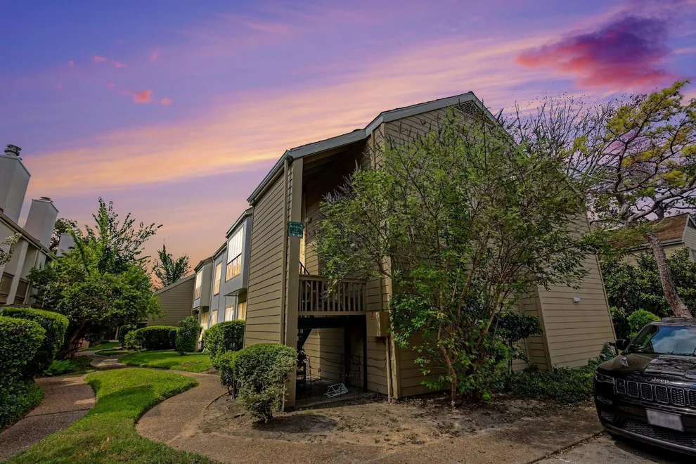 Unit for sale at 2100 Tanglewilde Street, Houston, TX 77063