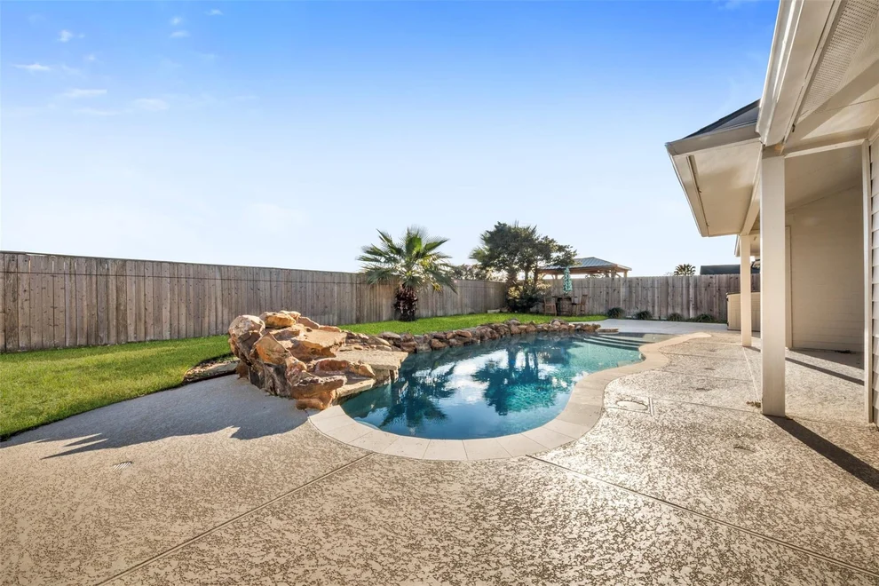 Unit for sale at 9107 Fernwillow Drive, Spring, TX 77379