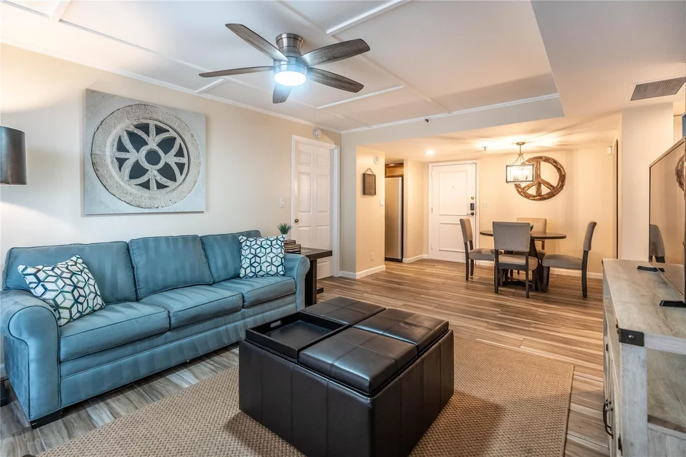 Unit for sale at 3525 Sage Road, Houston, TX 77056