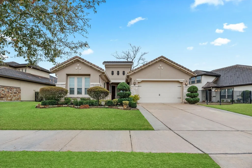 Unit for sale at 4706 Bellwood Springs Lane, Sugar Land, TX 77479