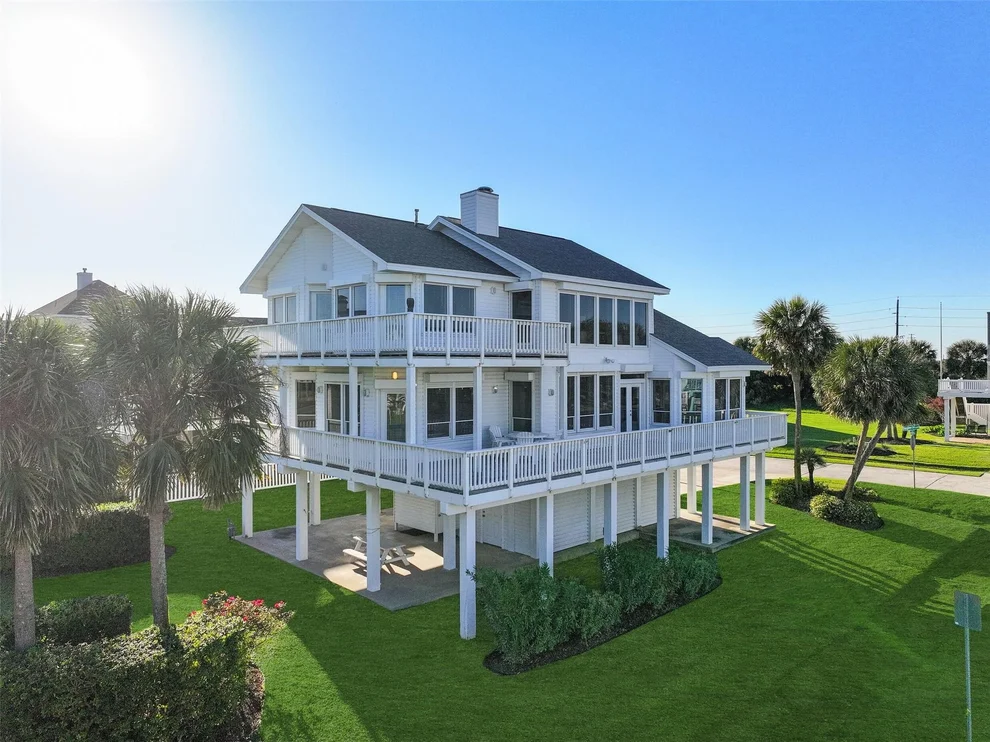 Unit for sale at 14407 Spyglass Circle, Galveston, TX 77554