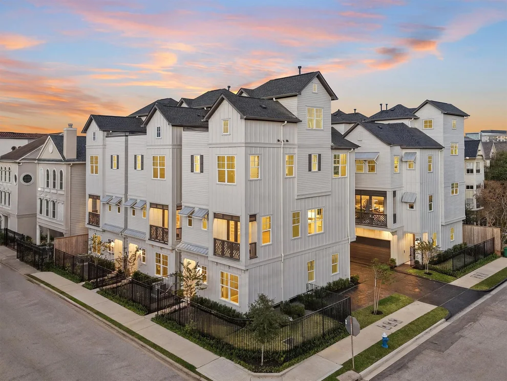 Unit for sale at 4030 Blossom Street, Houston, TX 77007