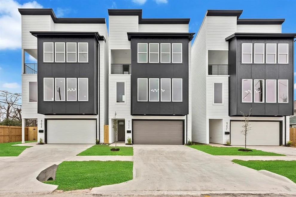 Unit for sale at 4703 Oats Street, Houston, TX 77020