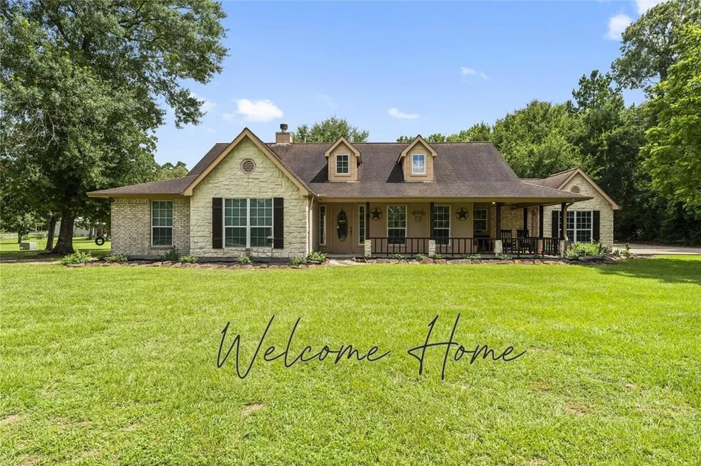 Unit for sale at 8366 Hills Parkway, Montgomery, TX 77316
