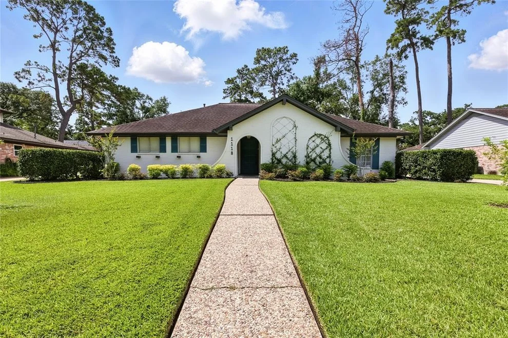 Unit for sale at 1118 Woodfield Lane, Houston, TX 77073