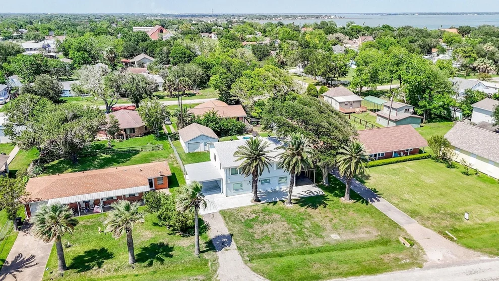 Unit for sale at 204 S Bay Boulevard, Palacios, TX 77465