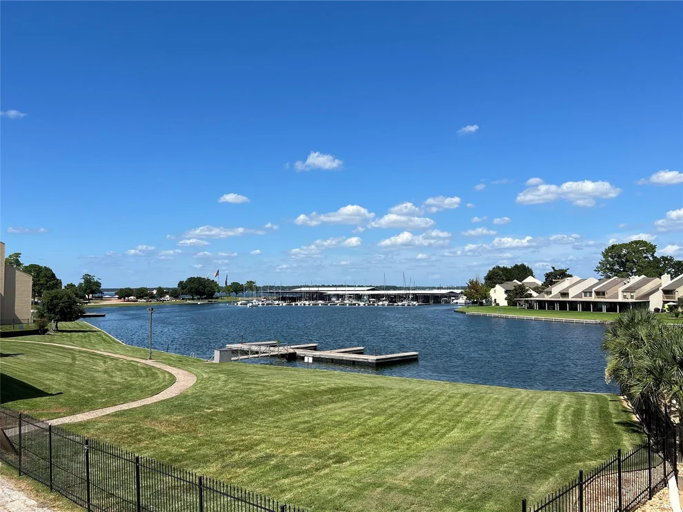 Unit for sale at 12500 Melville Drive, Montgomery, TX 77356