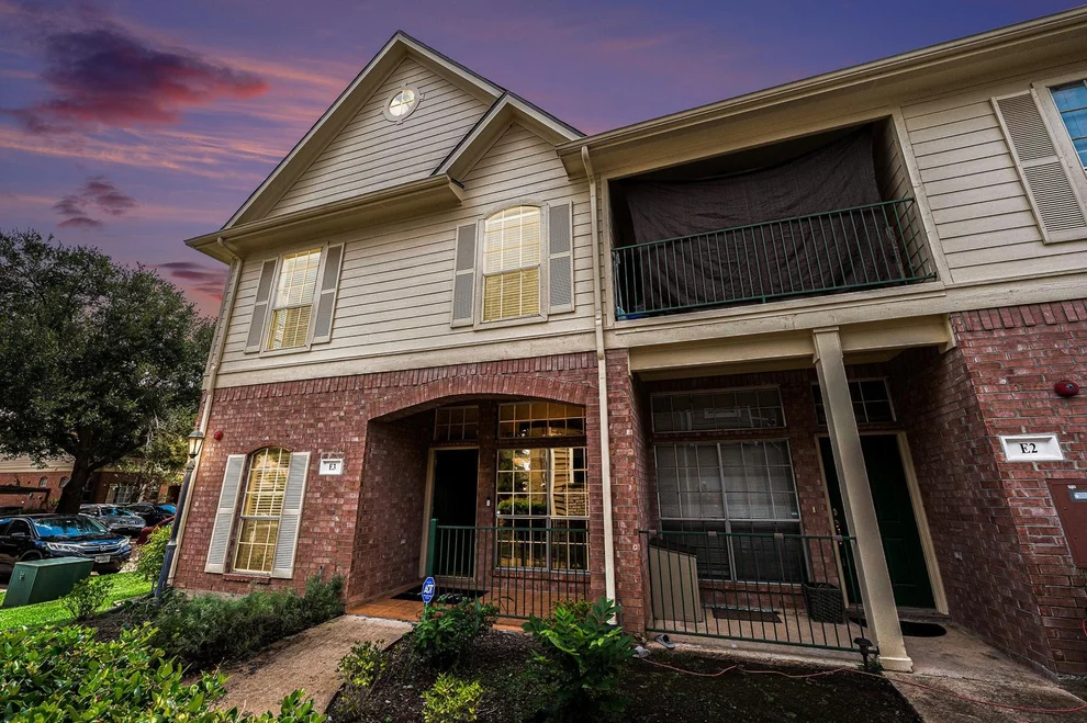 Unit for sale at 2710 Grants Lake Boulevard, Sugar Land, TX 77479