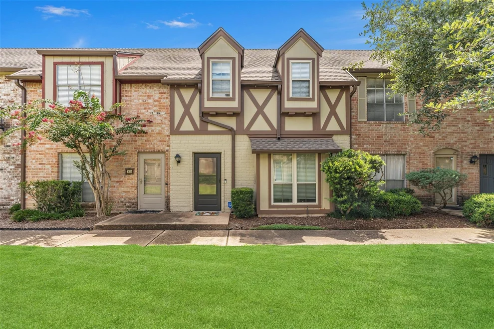 Unit for sale at 14723 Barryknoll Lane, Houston, TX 77079