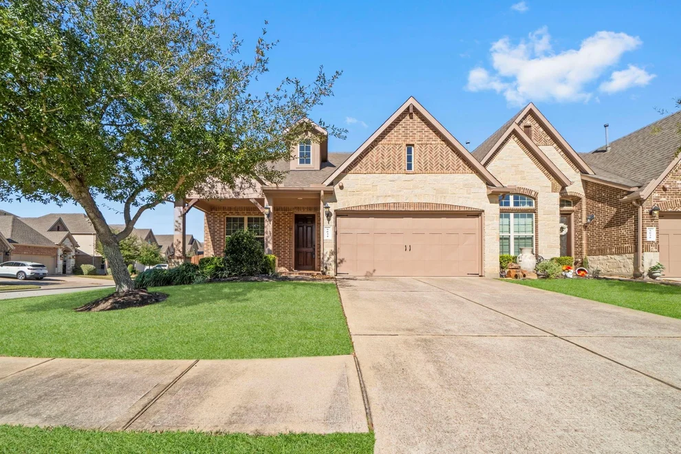 Unit for sale at 9034 Centennial Drive, Conroe, TX 77384
