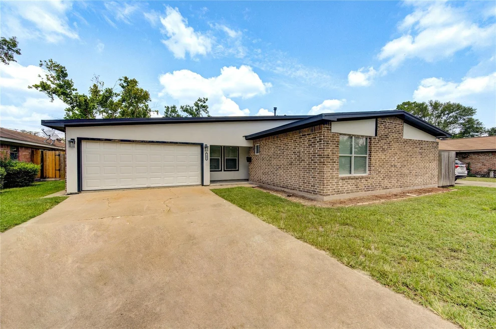 Unit for sale at 7602 Hammerly Boulevard, Houston, TX 77055