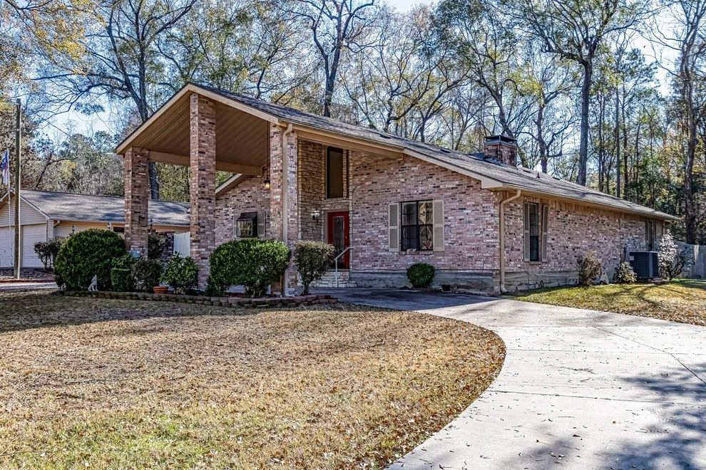 Unit for sale at 103 Whippoorwill Drive, Livingston, TX 77351