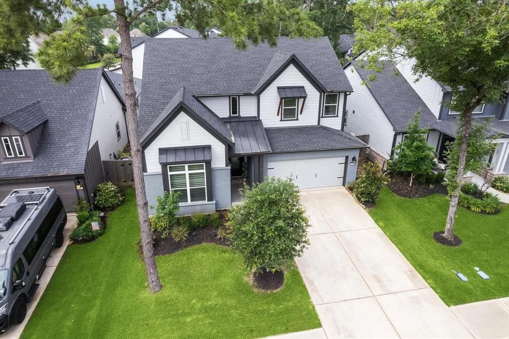 Unit for sale at 213 Thistle Drive, Montgomery, TX 77316
