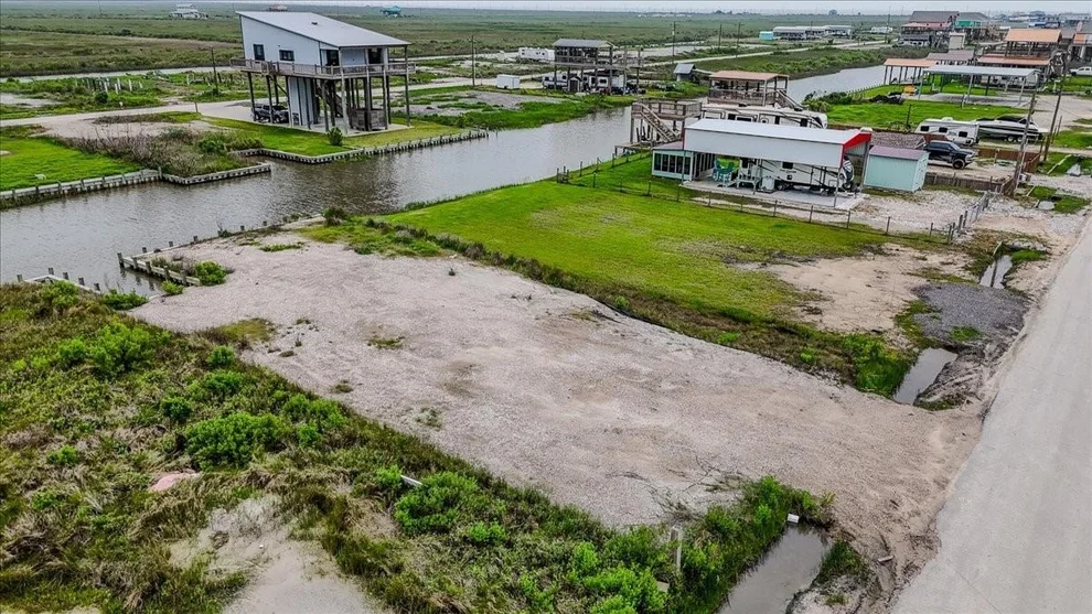 Unit for sale at 1400 Van Sant, Gilchrist, TX 77617